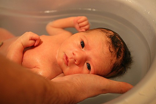 bain nouveau né