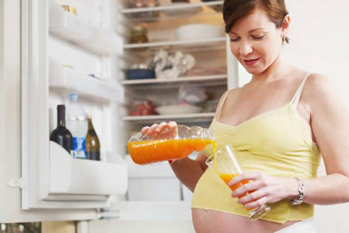 Pourquoi consommer des jus de fruits pendant la grossesse